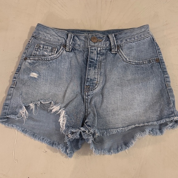 Rewash Light/medium Denim Frayed Shorts Size 0/24 - Picture 1 of 16